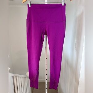 Lululemon Violet Leggings with Mesh Airflow Size 8 Excellent Condition